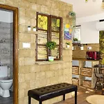 T.h.ny Village تيهاني