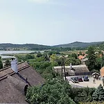 بيت ضيافة T.h.ny Village