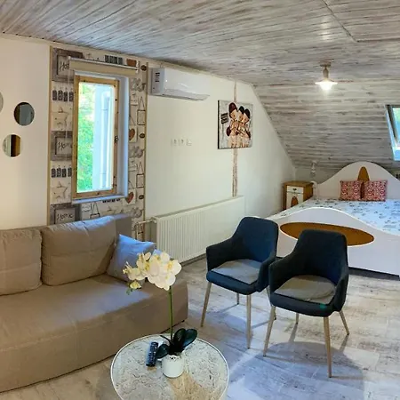 T.h.ny Village Vendégház