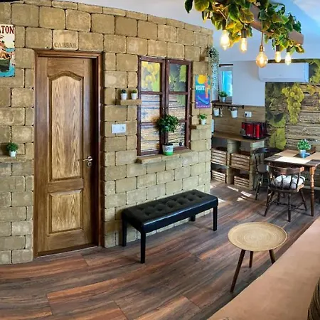 Pensionat T.h.ny Village 3*