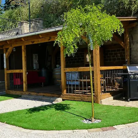 T.h.ny Village * Tihany