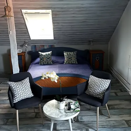 Guest house T.h.ny Village *