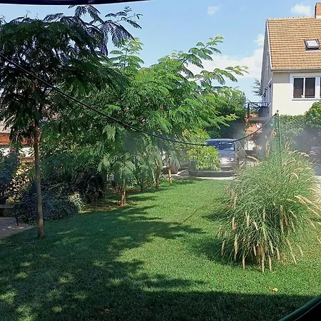 T.h.ny Village Гостевой дом Тихань