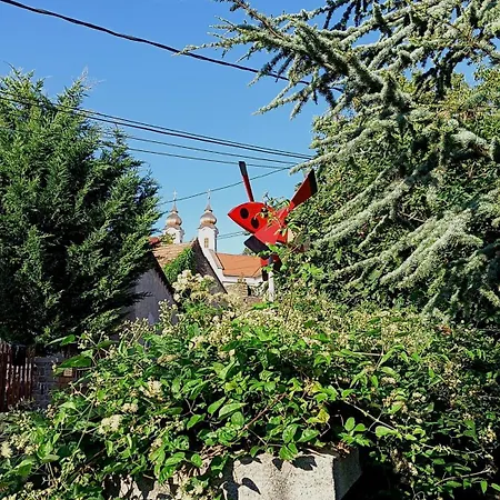 T.h.ny Village Πανσιόν