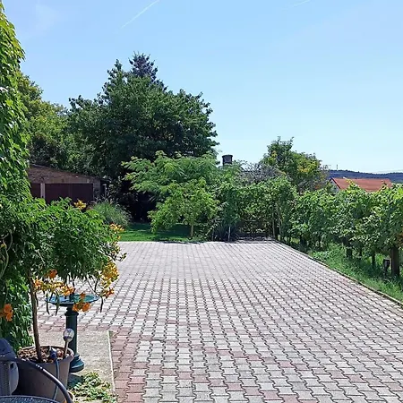 T.h.ny Village Gæstehus 3*
