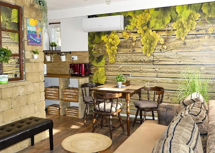 T.h.ny Village 3* Тихань