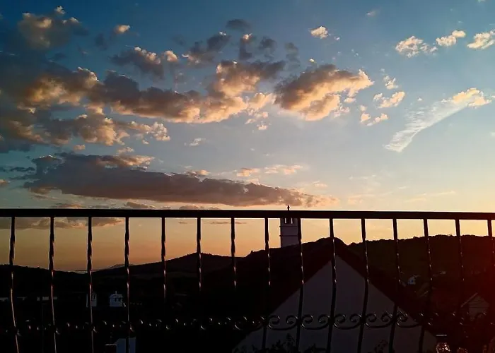 T.h.ny Village Gasthof