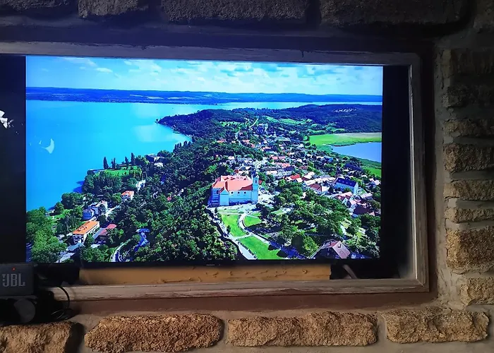 T.h.ny Village Tihany