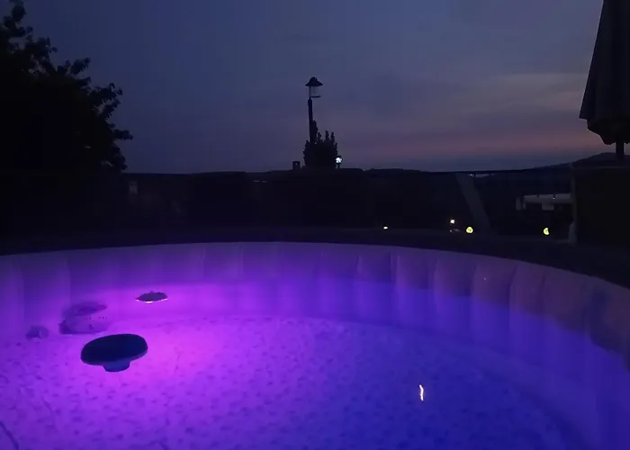 T.h.ny Village Tihany