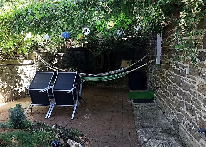 T.h.ny Village Гостевой дом Тихань