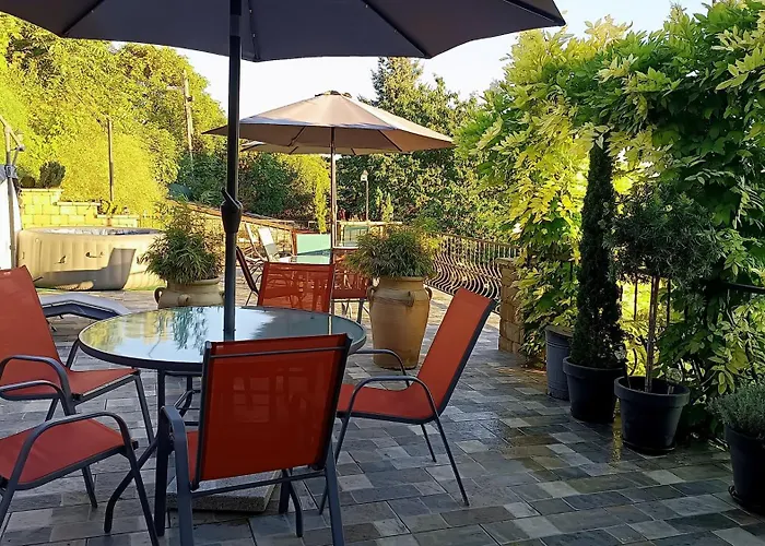 Гостевой дом T.h.ny Village Тихань